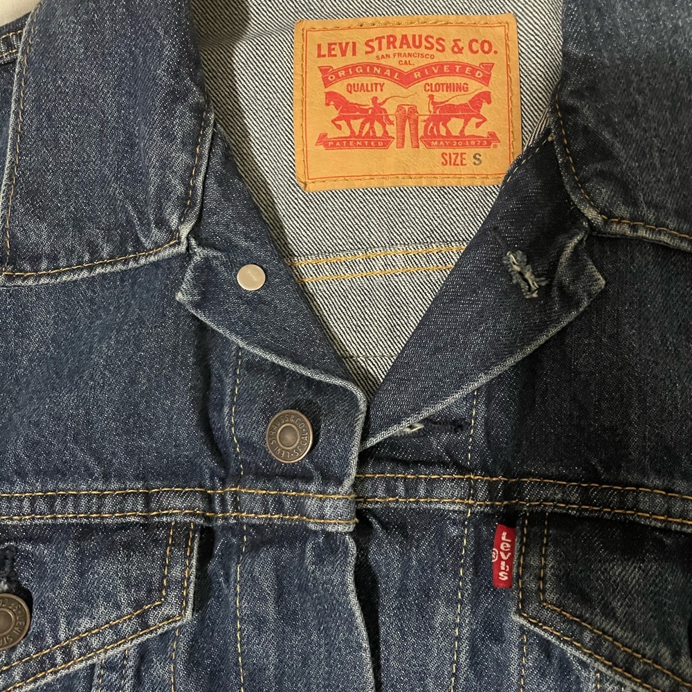 Levis jeans jacket - Picture 2 of 3
